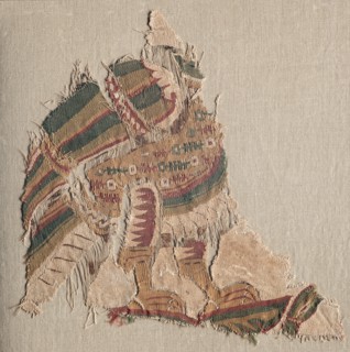 Tapestry with beheaded bird, 800s. Egypt, al-Bahnasa, Tulunid period. Tapestry weave: linen and