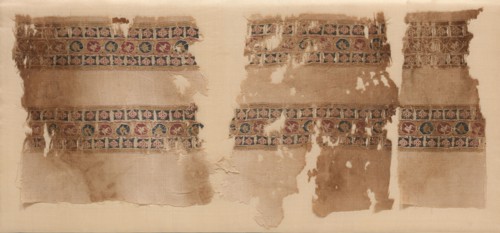 Fragment of Tiraz-Style Textile, 1100s. Egypt, Fatimid period, 12th century. Tabby ground with