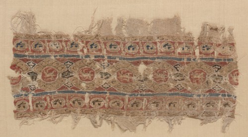 Fragment of a Tiraz-Style Textile, 1100s. Egypt, Fatimid period, 12th century. Tabby ground with