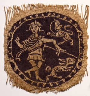Segmentum, 700s - 900s. Egypt, Umayyad to Abbasid periods, 8th - 10th century. Tapestry weave; wool