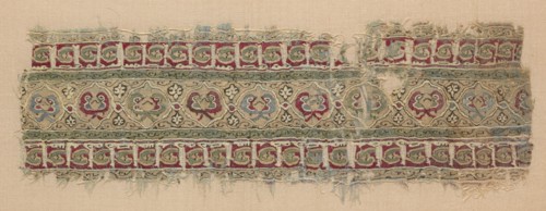 Fragment of Tiraz-Style Textile, 1100s. Egypt, Fatimid period, 12th century. Tabby ground with