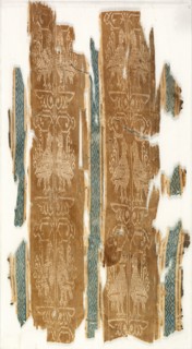 Silk fragment with striped pattern, 900s. Syria, 900s. Plain weave variation with supplementary