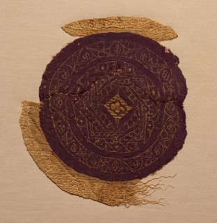 Fragment with Gold Foil and Apotropaic Interlacing Knots, 300s-400s. Egypt, Byzantine period,