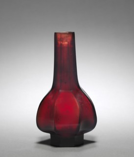Faceted Bottle, 1736-1795. China, Qing dynasty (1644-1911), Qianlong mark and reign (1736-1795).