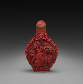 Snuff Bottle with Flowers, 1736-1795. China, Qing dynasty (1644-1912), Qianlong mark and reign