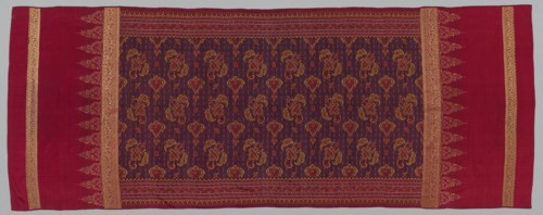 Shoulder Cloth, 1800s. Indonesia, Sumatra, Palembang, 19th century. Weft ikat and gold, tabby