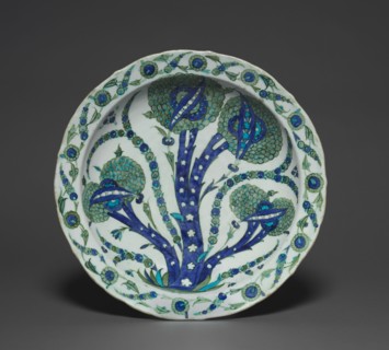 Large Dish with Artichokes, c. 1535-1540. Turkey, Iznik, Ottoman Period, 16th Century. Fritware