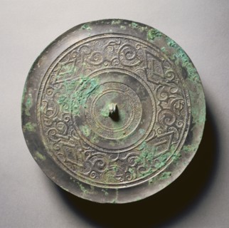 Mirror with Serpentine Interlaces and Angular Meanders, early 5th-late 3rd century BC. China,