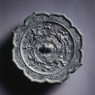 Octafoil Mirror with Hunters and Prey, late 7th-early 8th century. China, Tang dynasty (618-907).
