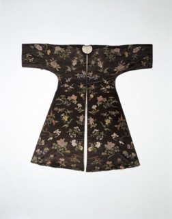 Woman's Silk Robe, c. 1770-1780. China, Qing dynasty (1644-1911). Silk, satin weave with