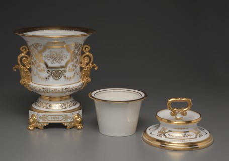 White and Gold Covered Ice Cream Pail, c. 1840. Factory of Jacob-Petit (French, 1830-1865). Gilt