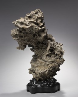 Tree Root, before 1800s. China, Qing dynasty (1644-1911). Wood with carved base; with base: 82 cm