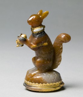 Scent Bottle and Box in the form of a Squirrel , c. 1760. England, late 18th century. Agate, gold