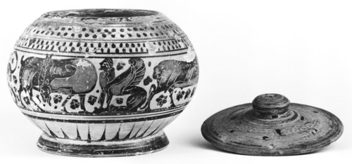 Corinthian Pyxis; Greece, Corinth, about 575 B.C; Terracotta; 9.5 cm, 3 3,4 in