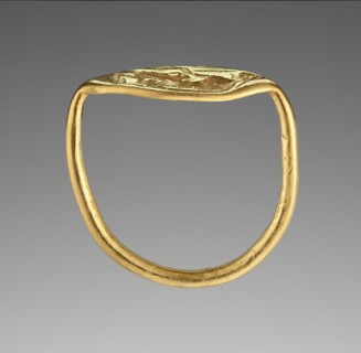 Seated Woman, Possibly Penelope; late 5th century B.C; Gold; 1.7 × 1 cm, 11,16 × 3,8 in