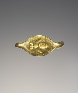 Ring; Greece; mid-5th century B.C; Gold; 1.2 × 0.7 cm, 1,2 × 1,4 in