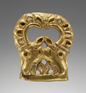 Mount for a Belt Buckle(?, with Ram's Heads; Central Asia; 100 B.C.–A.D. 50; Gold and inlaid stones; 5.2 × 4.9 × 2 cm