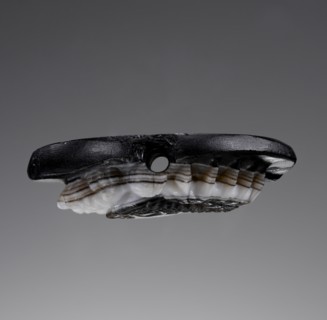 Cameo; Europe; 18th - 19th century;  layered gemstone; 4 × 0.8 cm, 1 9,16 × 5,16 in