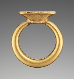 Siren, Sphinx, and Hippocamp; Etruria; 550 - 500 B.C; Gold; 1.9 × 0.9 cm, 3,4 × 3,8 in