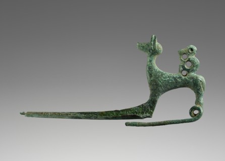 Pin Shaped as a Dog with a Monkey; Etruria; 700 - 650 B.C; Bronze; 3.8 × 7.6 × 2 cm, 1 1,2 × 3 × 13,16 in