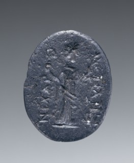 Engraved Gem; Italy; 2nd century; Haemetite; 1.5 x 1.2 cm, 9,16 x 7,16 in
