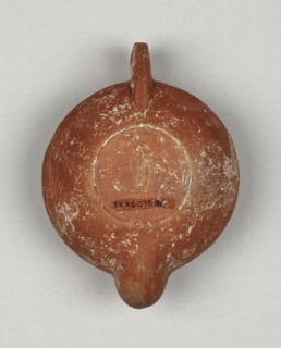 Lamp, Anatolia; 1st - 4th century; Terracotta; 2.5 x 8.1 x 11 cm, 1 x 3 3,16 x 4 5,16 in
