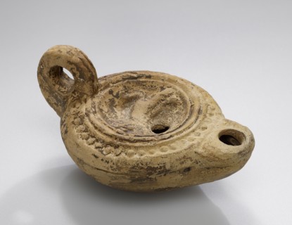 Lamp, Asia Minor; 1st - 4th century; Terracotta; 2 x 5.7 x 8 cm, 13,16 x 2 1,4 x 3 1,8 in