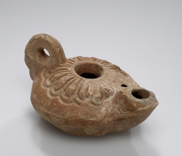 Lamp, South Anatolia, Anatolia; 1st - 4th century; Terracotta; 3.5 x 5.2 x 7.5 cm, 1 3,8 x 2 1,16 x 2 15,16 in