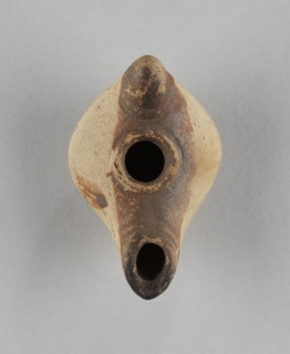 Lamp, Asia Minor; 1st - 4th century; Terracotta; 3 x 5.2 x 8 cm, 1 3,16 x 2 1,16 x 3 1,8 in
