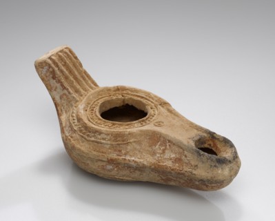 Lamp, Asia Minor; 4th century; Terracotta; 3.5 × 6 × 10.6 cm, 1 3,8 × 2 3,8 × 4 3,16 in