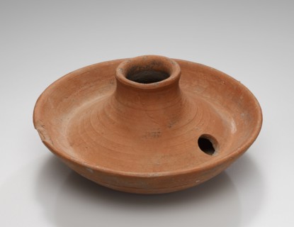 Lamp, North Africa; 5th - 4th century B.C; Terracotta; 5.6 × 10.3 × 10.3 cm, 2 3,16 × 4 1,16 × 4 1,16 in