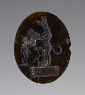 Engraved Gem, Roman Empire; 2nd - 4th century; Amber; 1.7 x 1.3 x 0.2 cm, 5,8 x 1,2 x 1,16 in