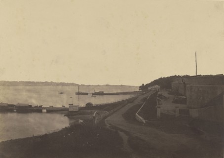 Narrows on East River; Attributed to Silas A. Holmes, American, 1820 - 1886, about 1855; Salted paper print; 28.1 x 39.2 cm