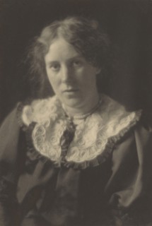 Mrs. F. H. Evans; Frederick H. Evans, British, 1853 - 1943, about 1895 - 1900; Platinum print; 18.3 x 12.4 cm, 7 3,16 x 4 7,8