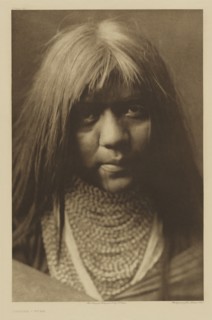Hwalya - Yuma; Edward S. Curtis, American, 1868 - 1952, 1907; Gravure; 39.7 x 26 cm 15 5,8 x 10 1,4 in