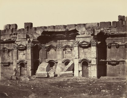 Chambres carees, a droite, dans la cour rectangulaire - Balbek; Félix Bonfils, French, 1831 - 1885, Baalbek, Lebanon; 1872
