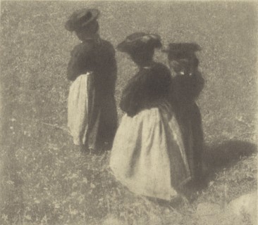 Women from Pustertal; Heinrich Kühn, Austrian, born Germany, 1866 - 1944, about 1913 - 1914; Bromoil transfer print