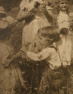 Happy Days; Gertrude Käsebier, American, 1852 - 1934, Newport, Rhode Island, United States; 1903; Platinum print