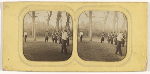 Un des adversaires tire; French; about 1860; Hand-colored Albumen silver print