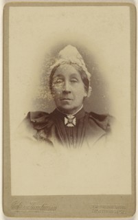 elderly woman wearing a bonnet, in vignette-style; Aubrey Tomlinson, British, active East Dunwich, England 1860s, about 1870