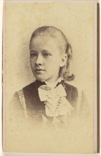 young girl, printed in vignette-style; Hastings & White & Fisher; about 1880; Albumen silver print