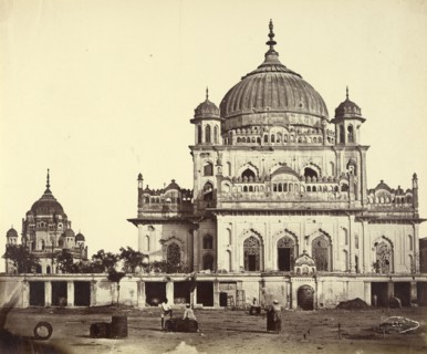 Small Mosque in the Kaiserbagh; Felice Beato, 1832 - 1909, Henry Hering, 1814 - 1893, India