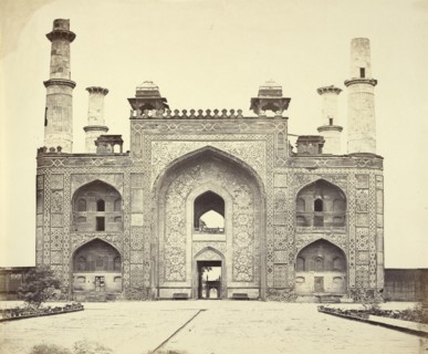 Gateway of Akbar's Tomb; Felice Beato, 1832 - 1909, Henry Hering, 1814 - 1893, India