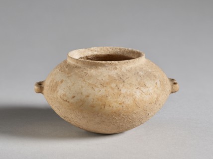 Spherical Pyxis; Cyclades, Greece; 2700 - 2200 B.C; Marble; 7.6 × 11.7 cm, 3 × 4 5,8 in