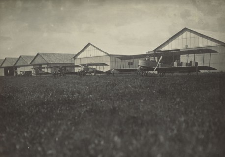 Caproni Ca. 36 - Italian Fighter Airplane; Fédèle Azari, Italian, 1895 - 1930, Italy; 1914 - 1929; Gelatin silver print