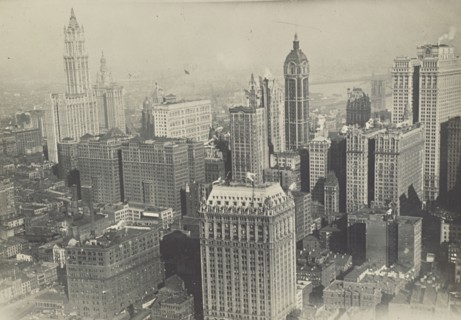New York; Fédèle Azari, Italian, 1895 - 1930, Italy; 1914 - 1929; Gelatin silver print; 11.3 x 11.8 cm, 4 7,16 x 4 5,8 in