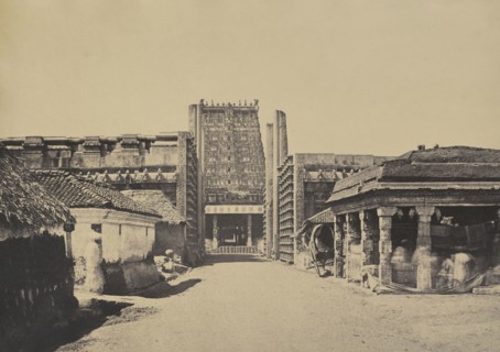 Madura. Roya Gopurum, with Trimul Naik's Choultry, in the Distance; Capt. Linnaeus Tripe, English, 1822 - 1902, Madura, India