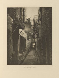 Close No. 101 High Street; Thomas Annan, Scottish,1829 - 1887, Glasgow, Scotland; negative 1868; print 1900; Photogravure