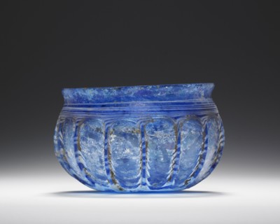 Rippenschale; Eastern Mediterranean; second half of 1st century B.C; Glass; 5.8 x 8.5 cm, 2 5,16 x 3 3,8 in