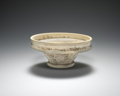 Bowl; Eastern Mediterranean or Italy; end of 1st century B.C. - 1st century A.D; Glass; 3.5 x 7.2 cm, 1 3,8 x 2 13,16 in